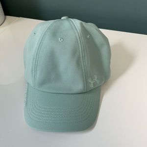 Women’s Under Armour Multi Hair Cap, new w/o tags